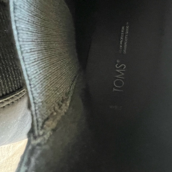TOMS Skylar Chelsea Boot - Picture 7 of 10